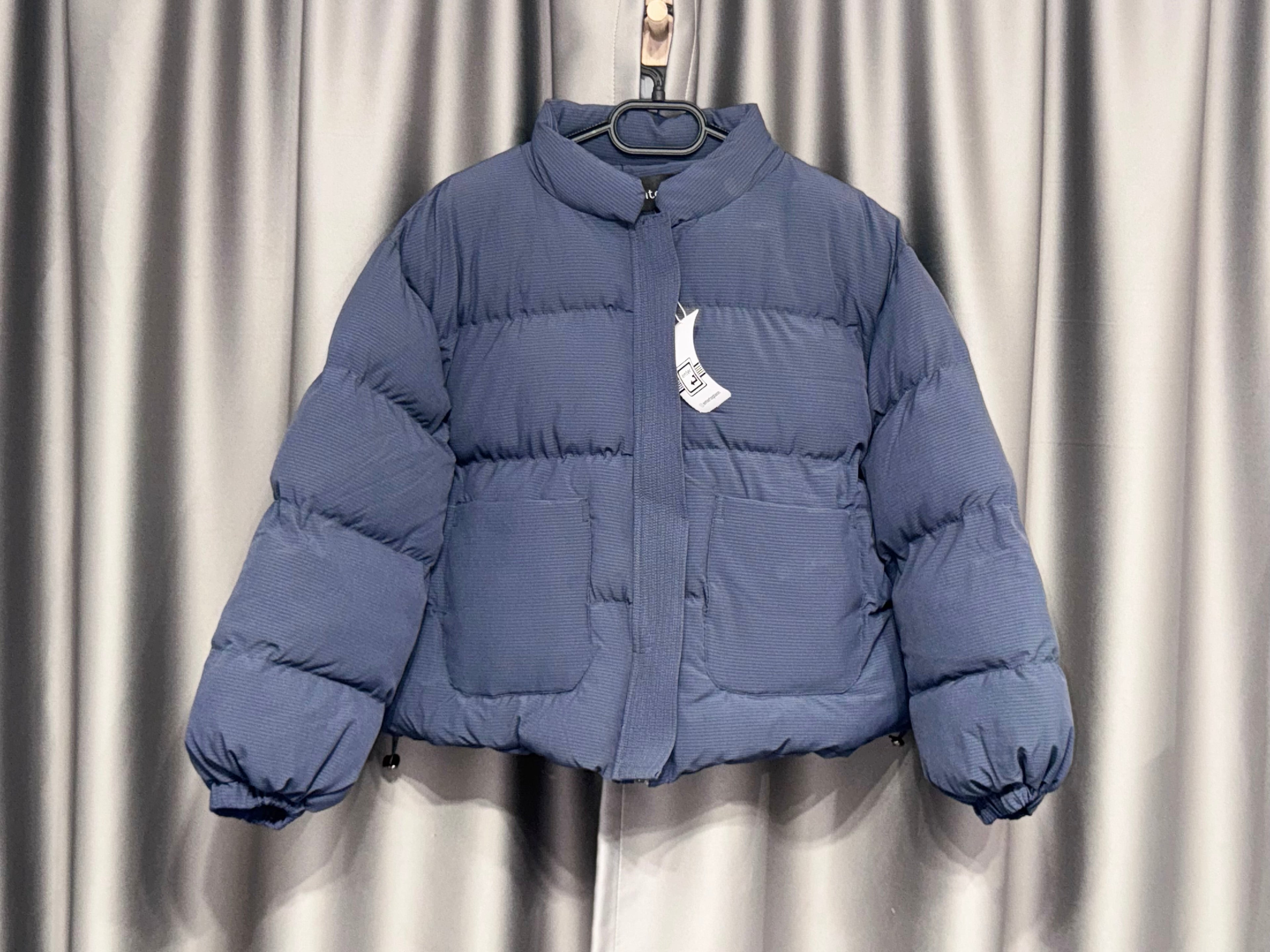 Дамско късо тъмносиво яке