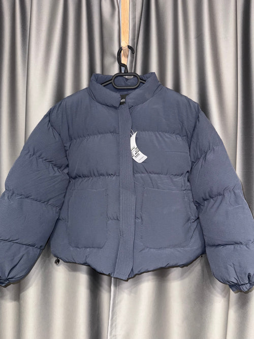 Дамско късо тъмносиво яке